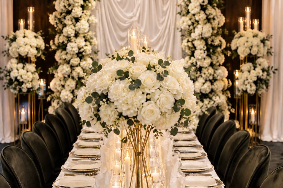 Elegant Table Wedding Setup