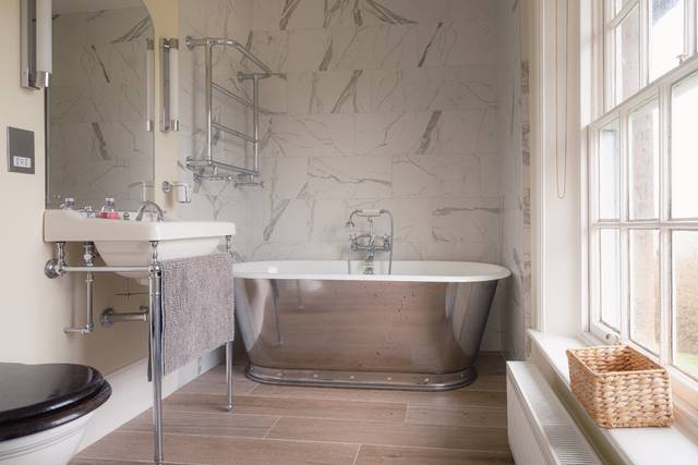 Bath for lighthouse bedroom