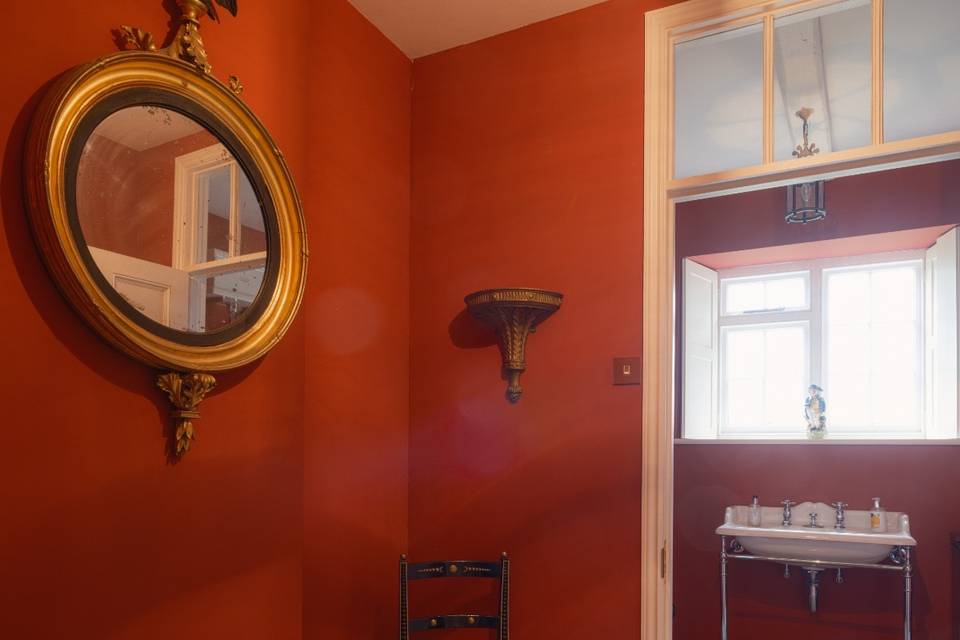 Cloakroom & Guest WC