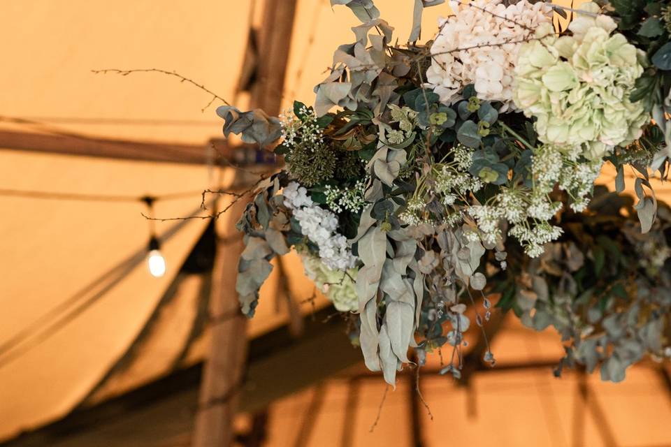 Hanging garland in Tipi