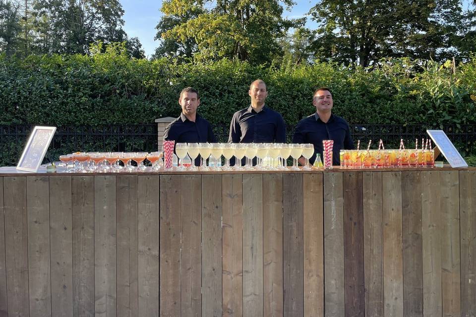 Crimson Mobile Bars - Bar Hire