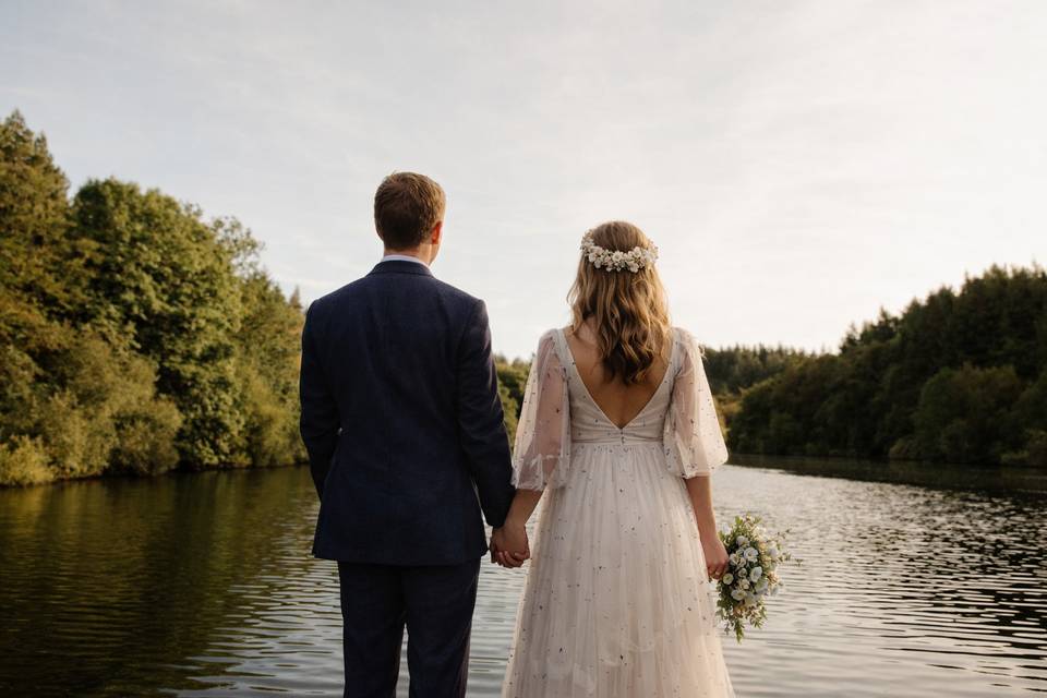 Yurtshire Eavestone Lake