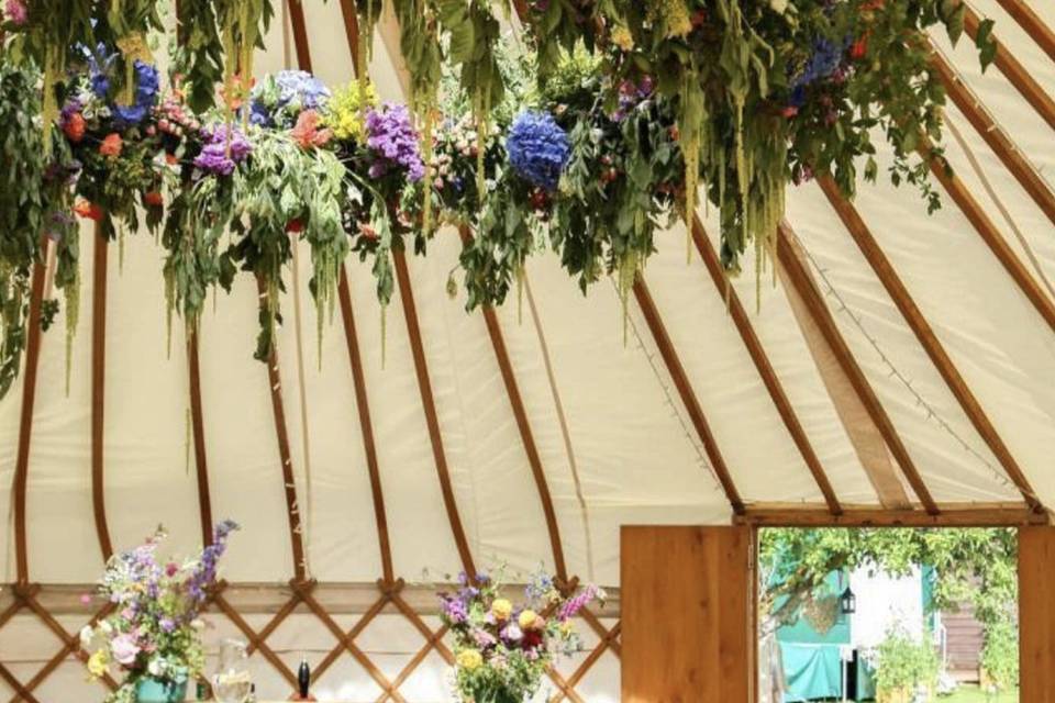 Beautiful floral hoop decor.