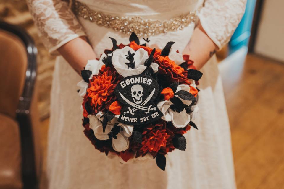 Red & black round bouquet
