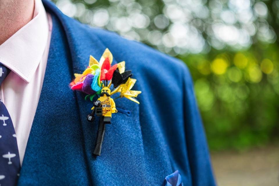 Lego buttonhole
