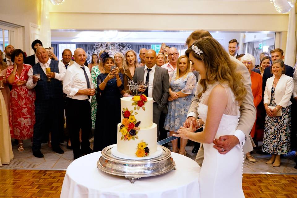 The cake cutting