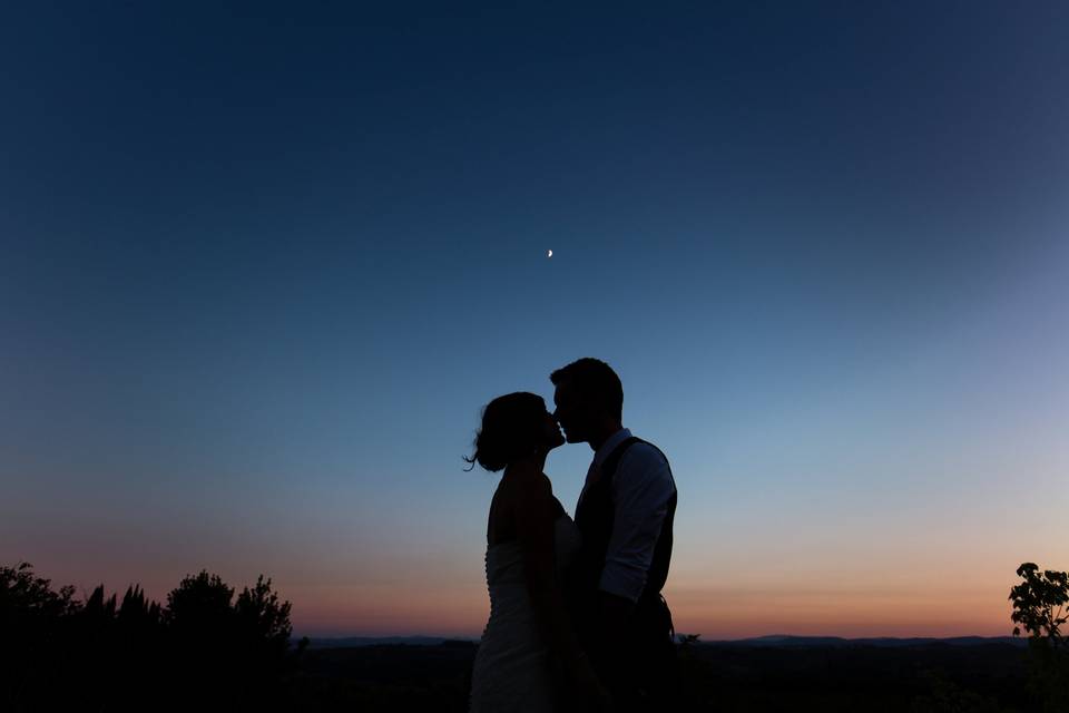 Bride & groom tuscan sunset
