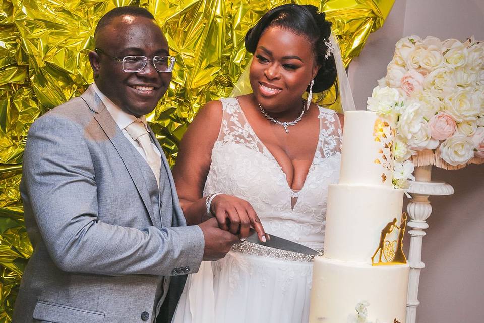 Cutting the cake