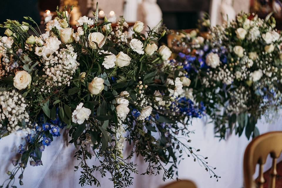 Top table arrangement