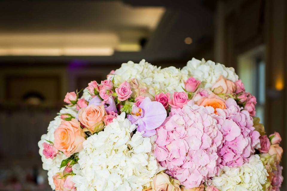 Floral centrepiece