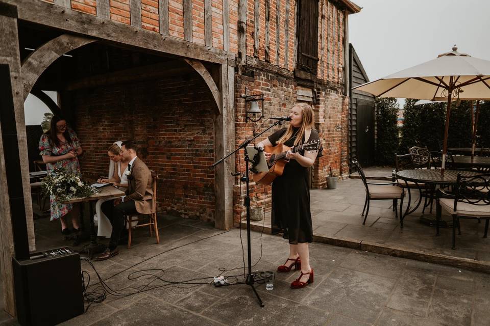 Singer acoustic wedding