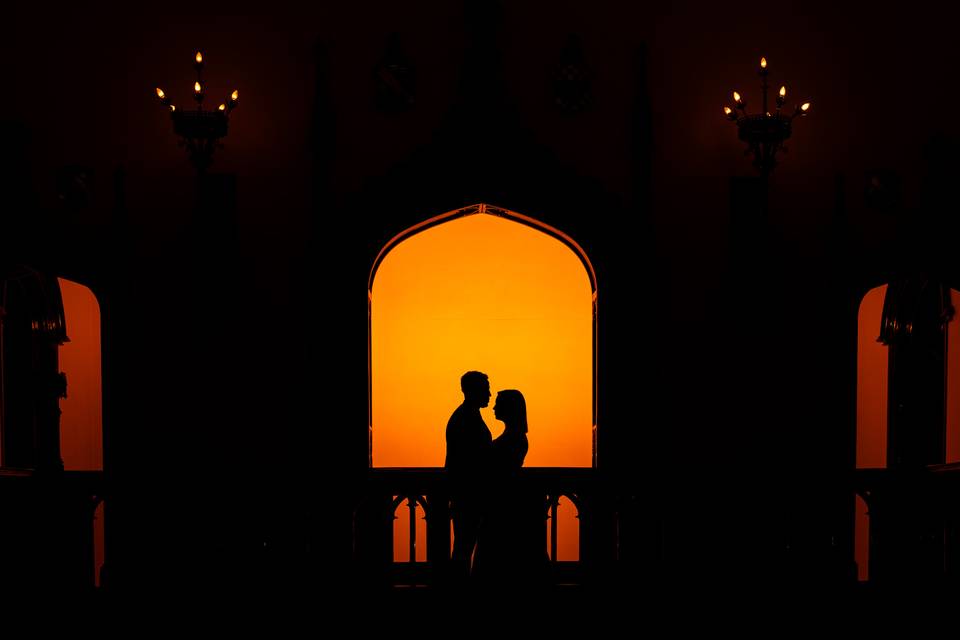 Silhouette of wedding couple