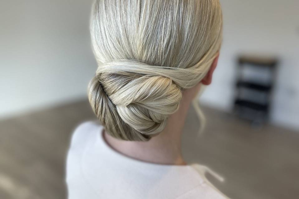 Low bridal bun