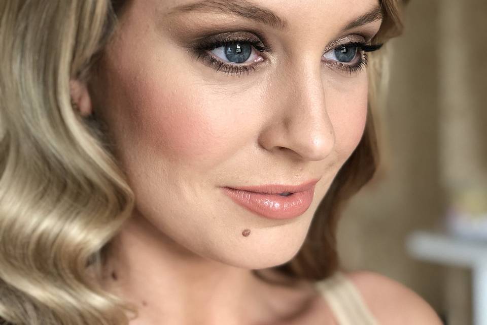 Soft smokey wedding makeup