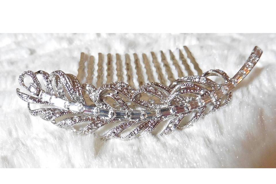 Crystal feather comb