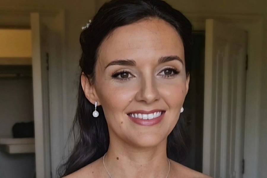 Classic bridal makeup