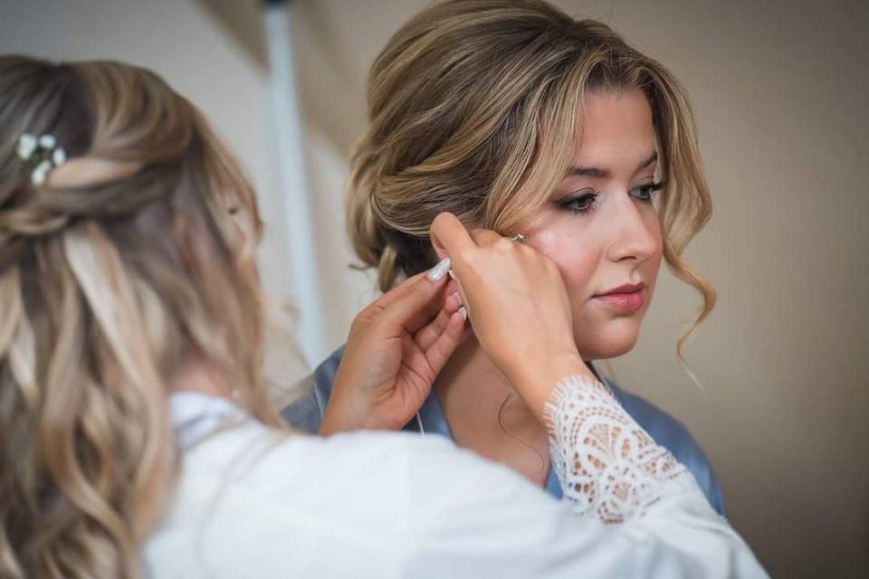 Bridal make-up