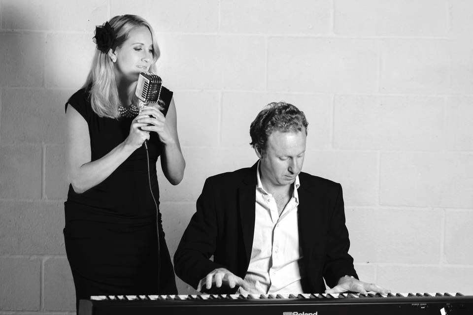 Vocalist and piano duo