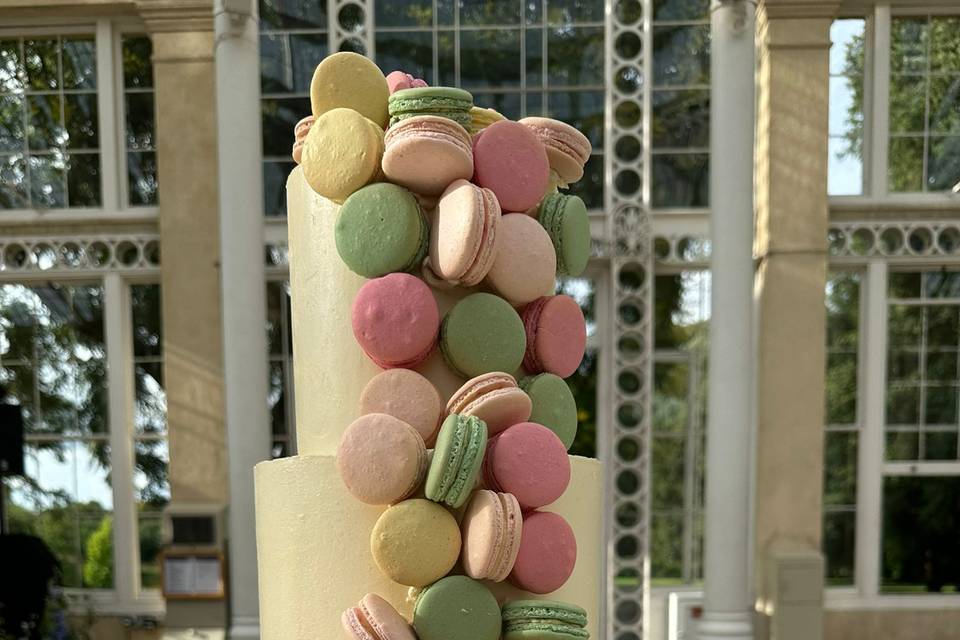 Wedding cake with  macaron