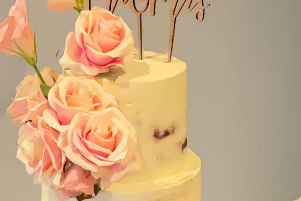 Semi naked wedding cake