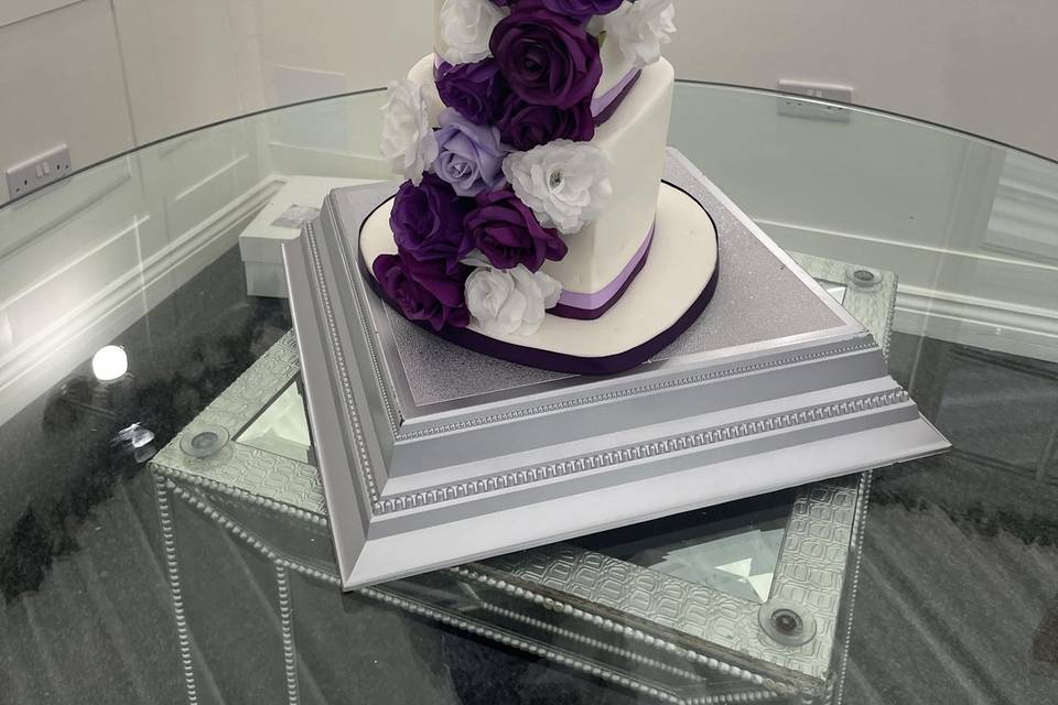 Fondant heart wedding cake