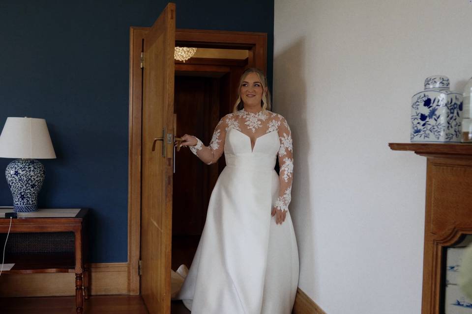 One breath before the aisle