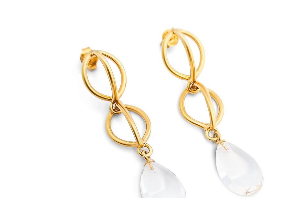 Crystal and gold earring