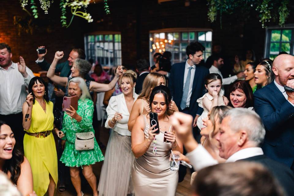 We love a busy dancefloor!
