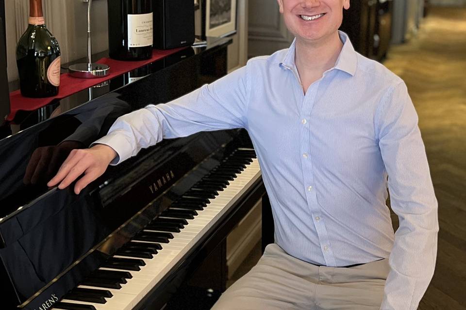 Chris Kincaid - Pianist