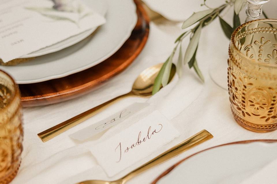 Deckled edge place card