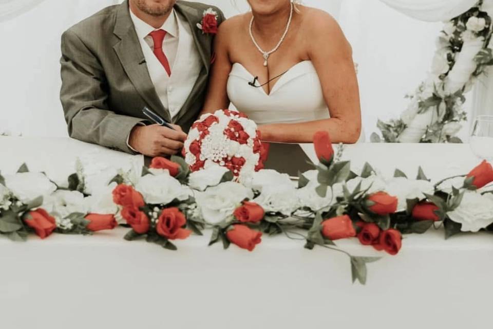 Contemporary - Modern & Chic