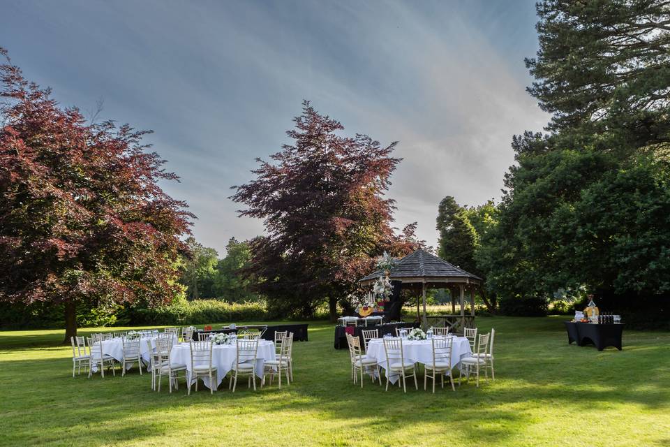 Outdoor Setting