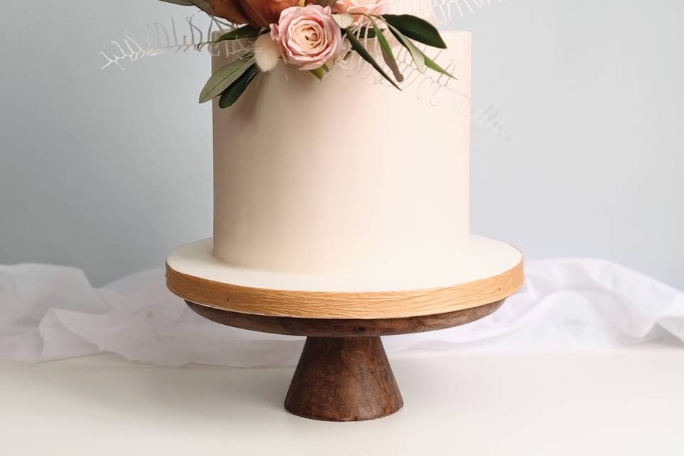 Elegant Wedding Cake