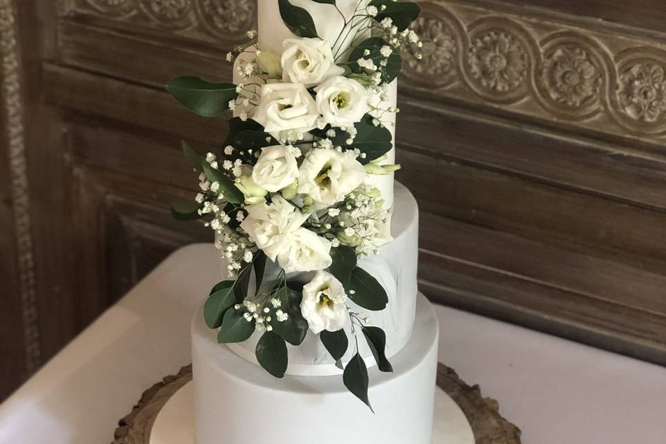 Fondant with Fresh Flowers