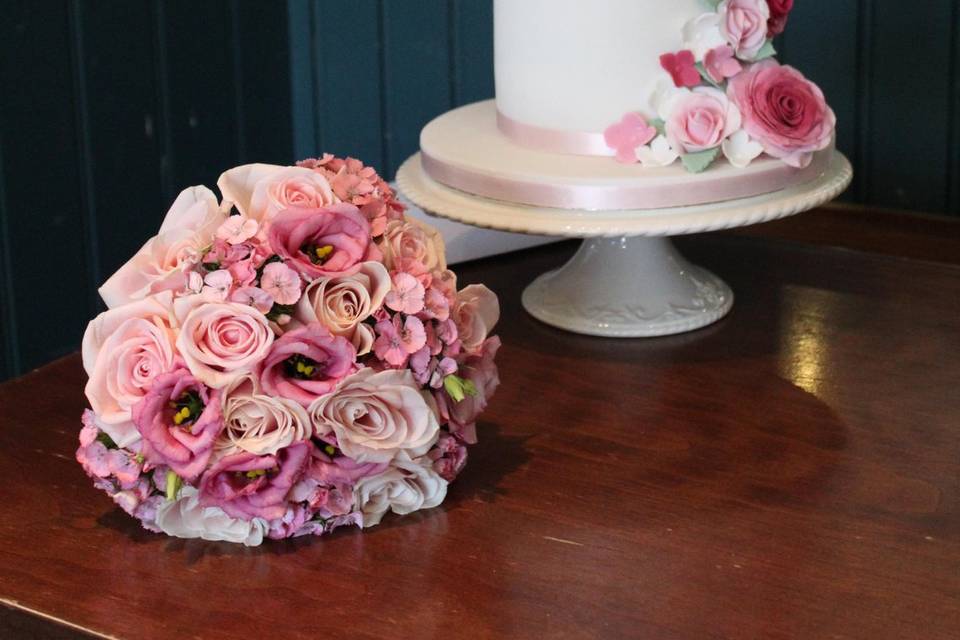 Fondant with Sugar Flowers