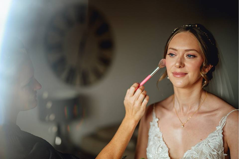 Prettyplease beauty bar