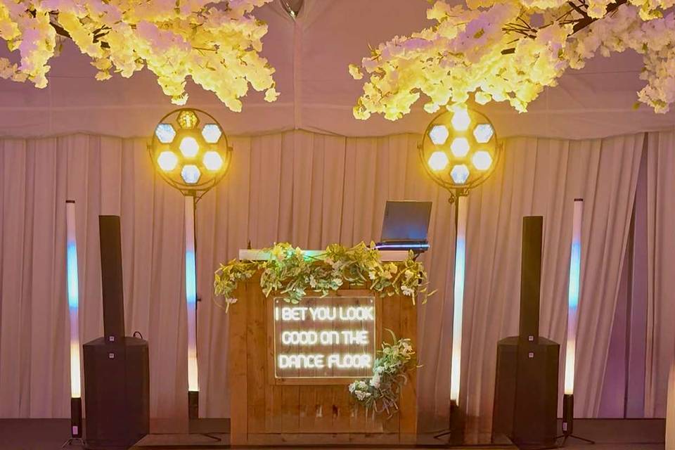 Haliwaves DJ Wedding & Events