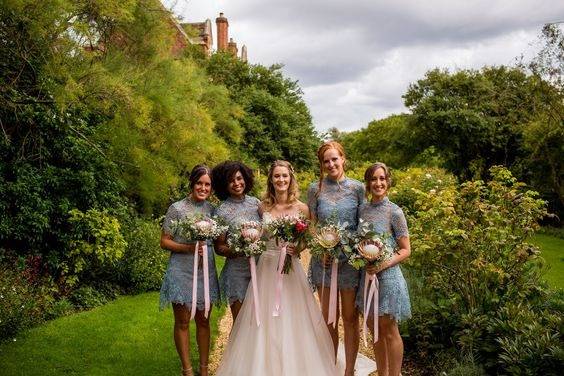 Bridesmaids bouquets