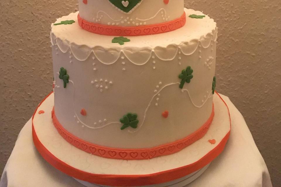 Irish-themed wedding cake    .