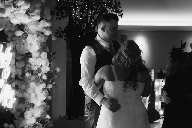 Candid on the dance floor