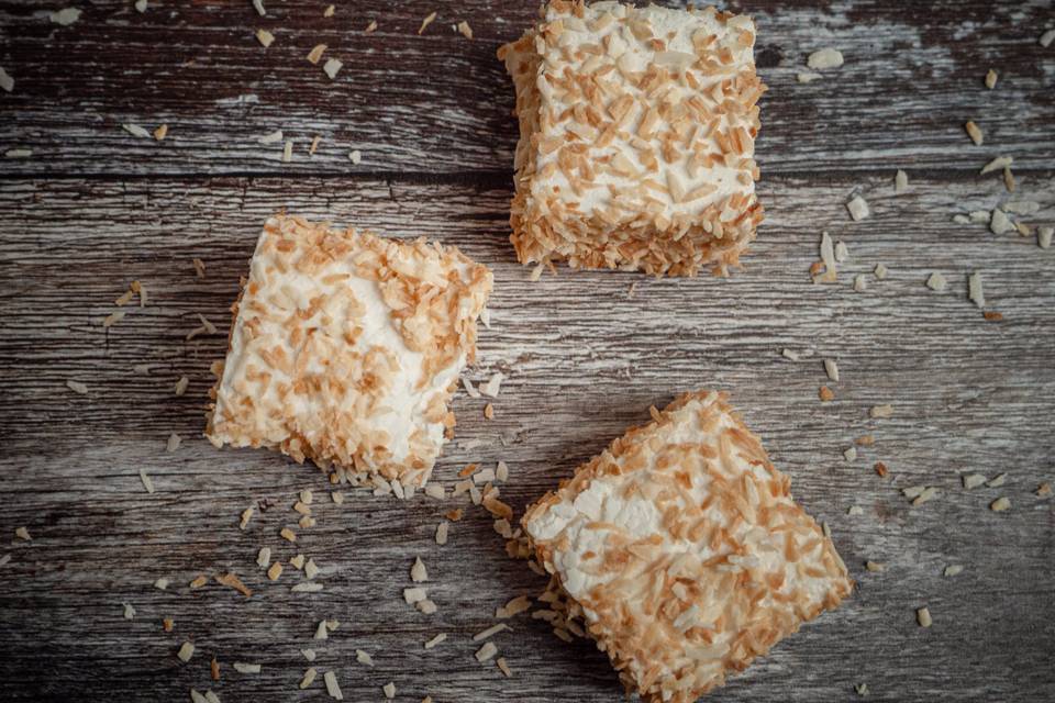 Roasted coconut mallows