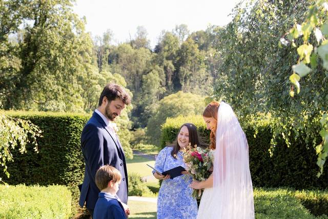 Laura Feliciano Celebrant