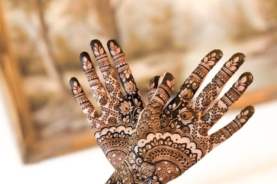 Elbow length bridal henna