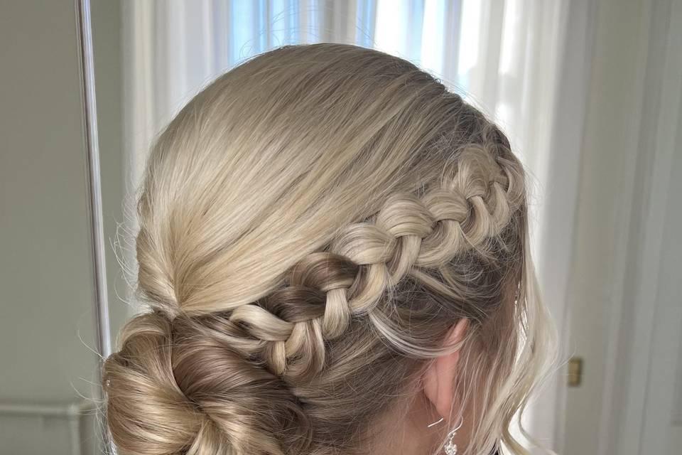 Detailed updo