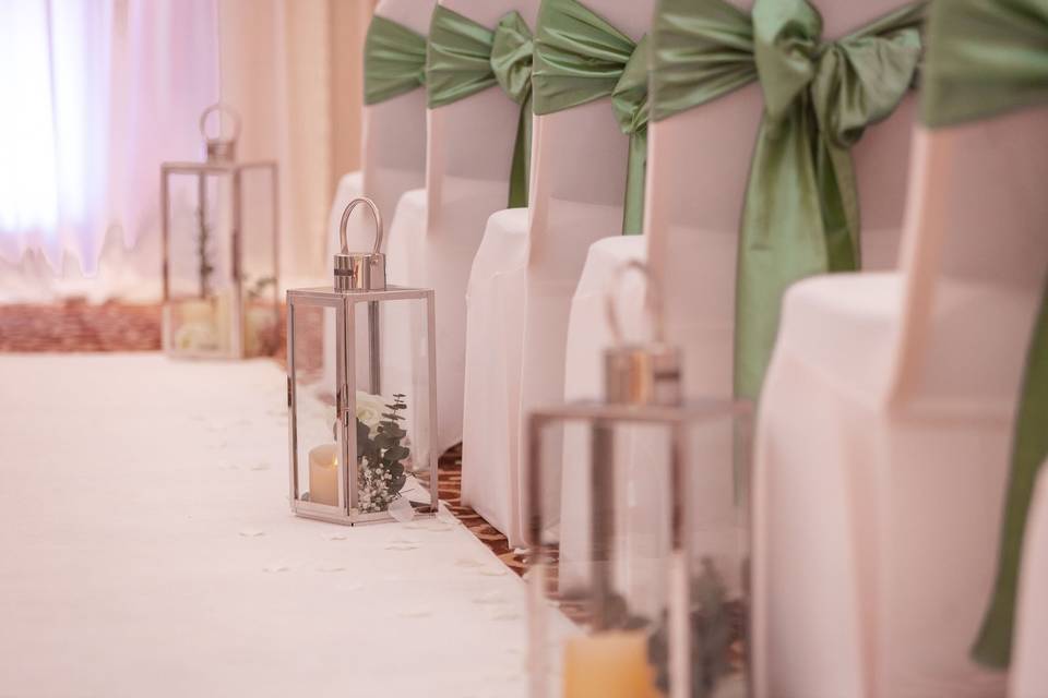 Aisle Decor