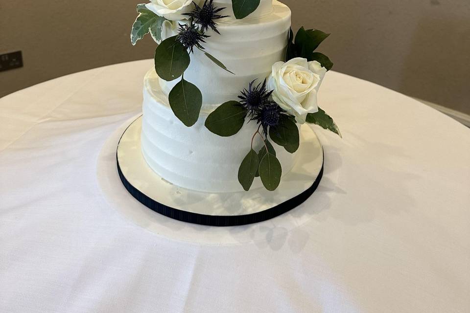 Fresh cake flowers