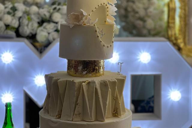 Ivory Crown Romance
