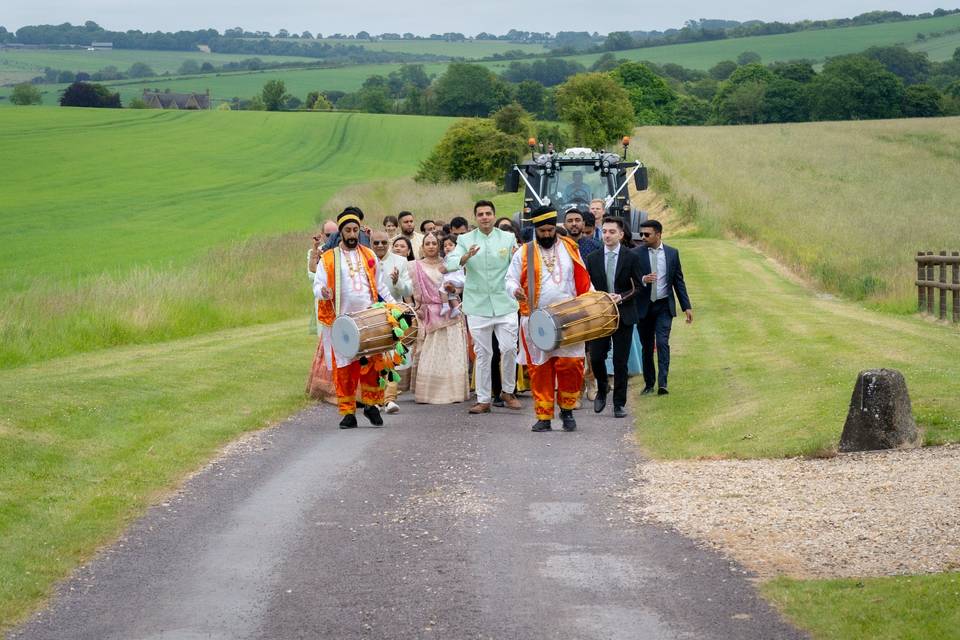 Groom Arrival