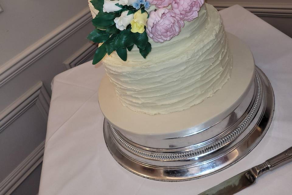 Rustic buttercream with sugar