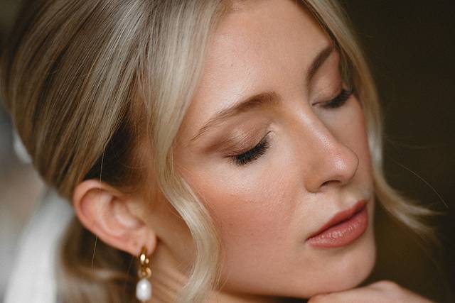 Samantha Price - Bridal Makeup Specialist